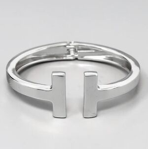 Elegant Silver Women's Bracelet